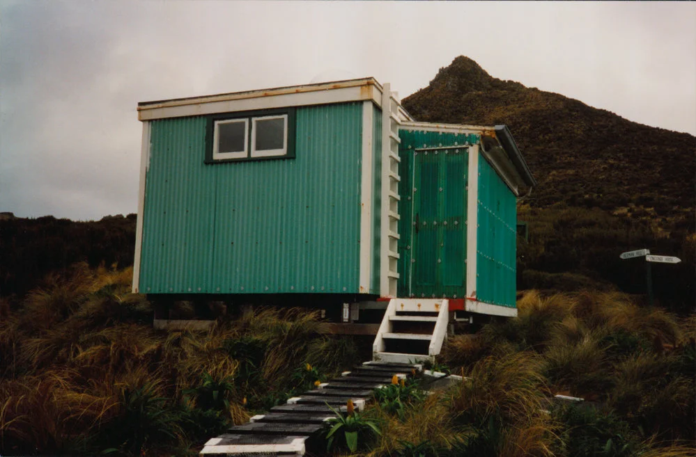 JY spectrometer hut at Campbell island base