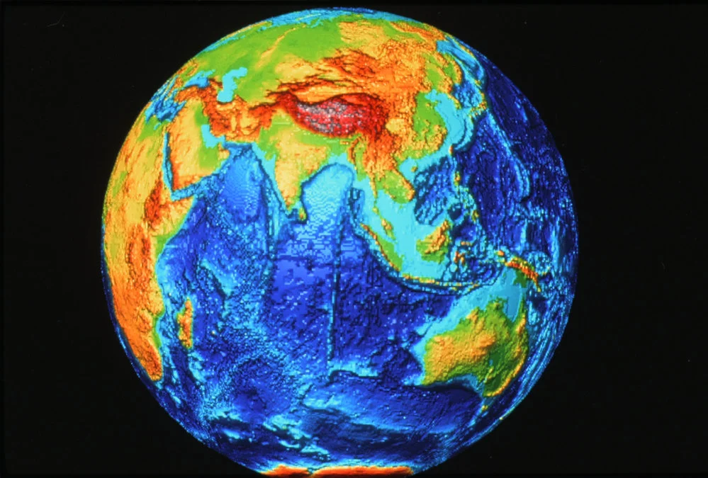 Globe Centred on Equator 90°E