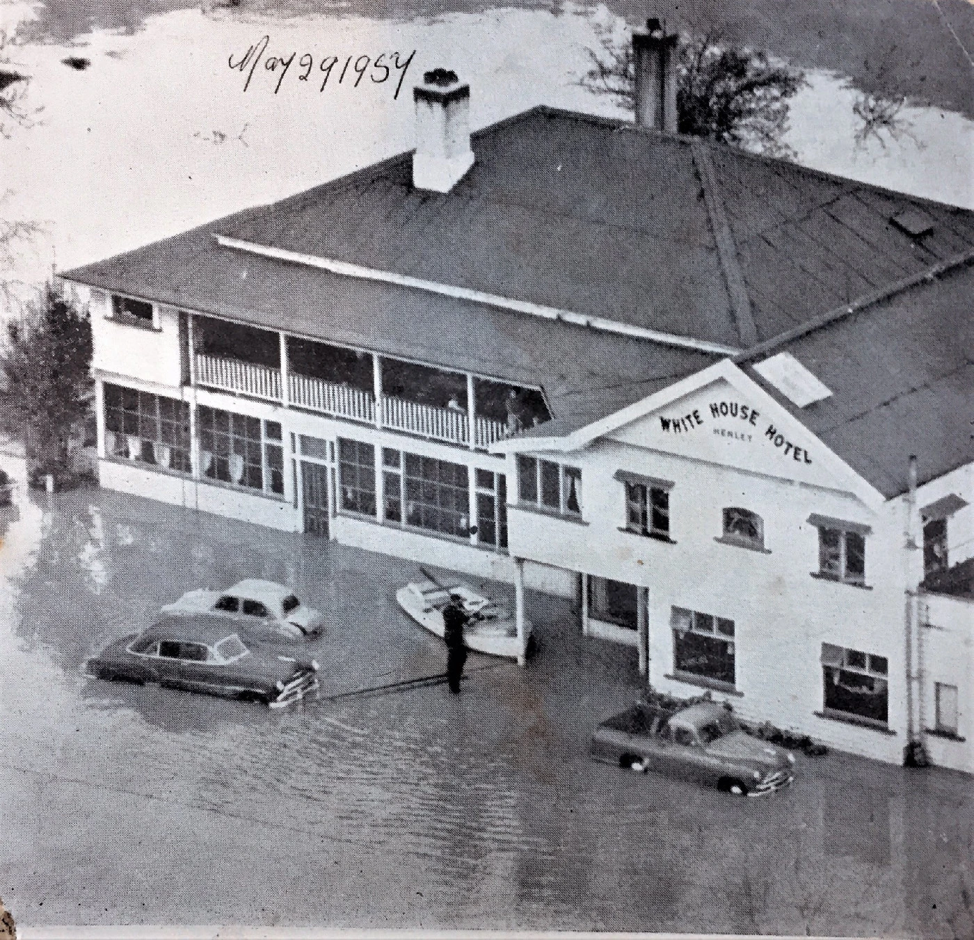 Vera Parsons, Henley Hotel, Taieri and Mary Ramsey on 1920s-1930s Mosgiel