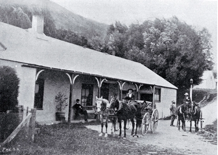 The second Waiau Ferry Hotel established in 1872, which was replaced in 1905