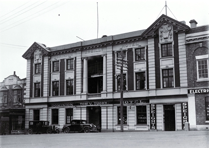 Dominion Hotel at the top of Stafford Street, on the corner of Sefton Street, Timaru