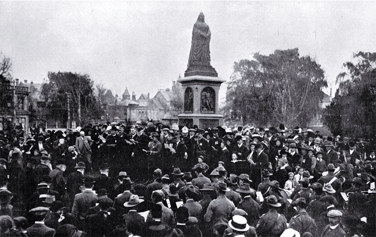 A memorial service for Canterbury officers and soldiers killed in the South African Boer War, Victoria Square, Christchurch