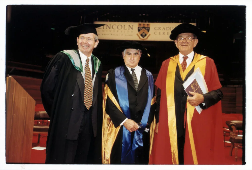 1999 Graduation ceremony: John Palmer, Frank Wood and Ronald Ramsay Trotter 02