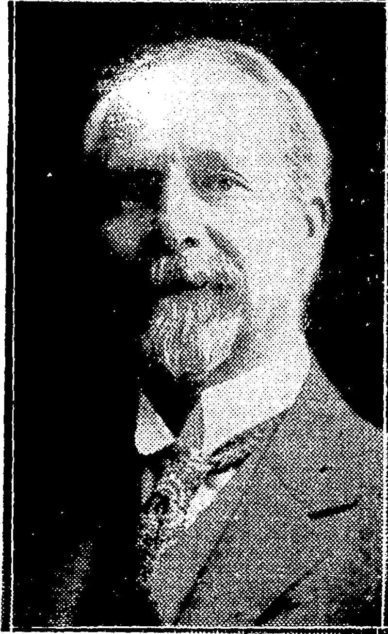 S. P. Andrew Photo. DR. C. E. ADAMS, F.R.A.S., Dominion 'Astronomer, -who is to lead , the eclipse expedition to the Island , • of Niuafou. (Evening Post, 03 September 1930)