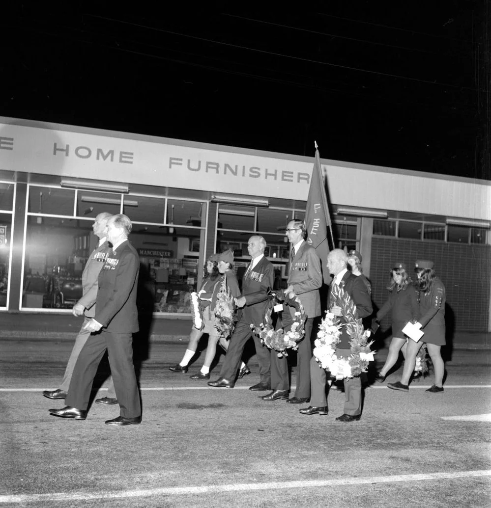 Anzac Day 1975; Dawn Parade; King Street.