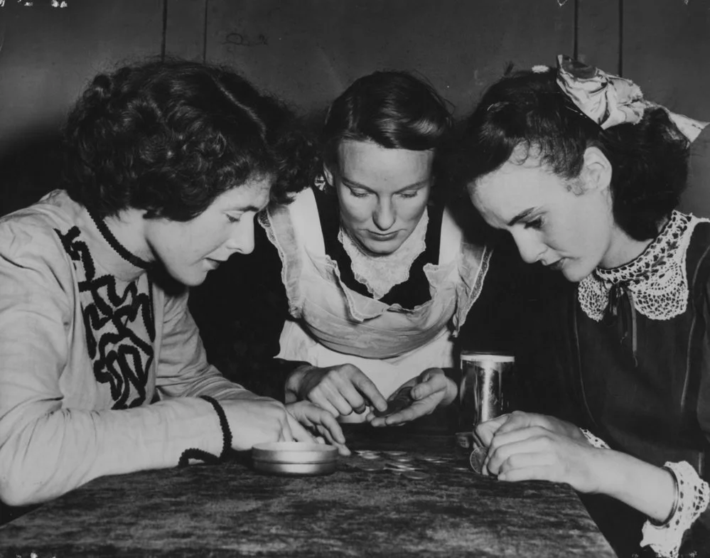 Heretaunga Players; Pink String & Sealing Wax: Kay Hooper (centre).