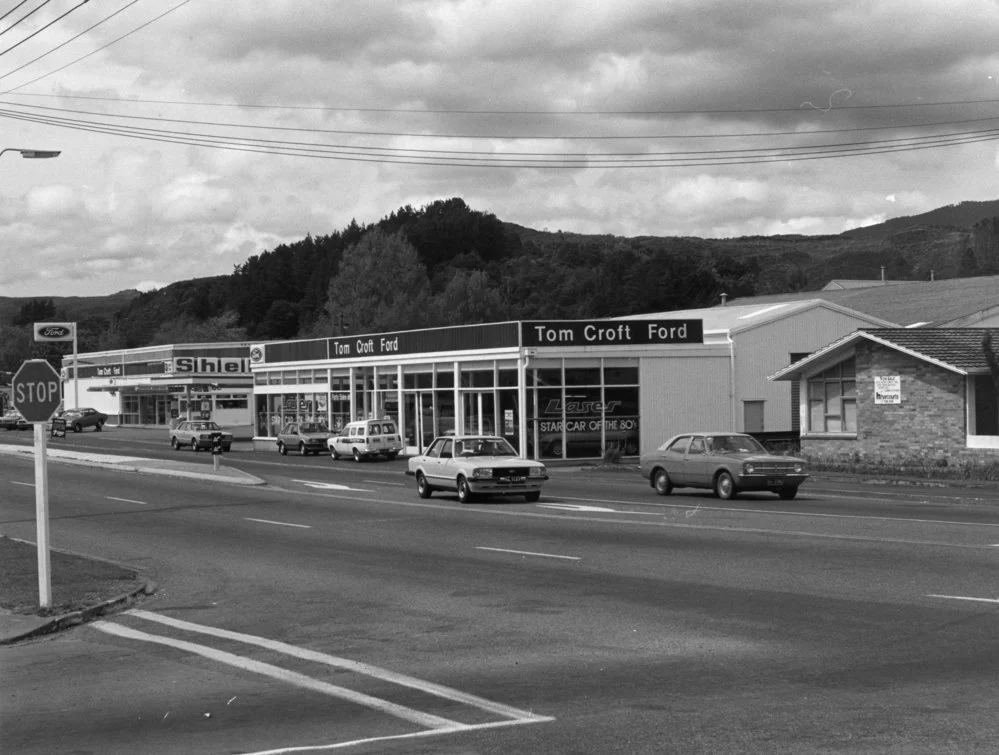 Fergusson Drive; No. 1048-1054; Tom Croft Motors.