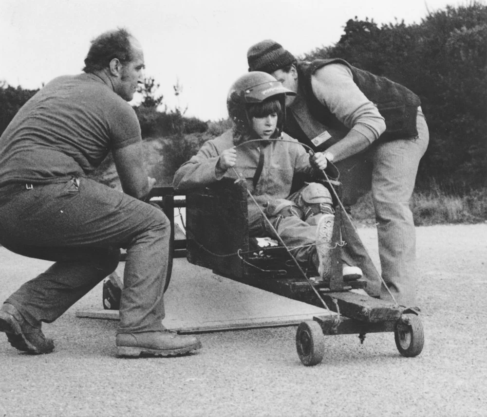 Trolley derby 1987, Kingsley Heights; Kimberley Hoggard with father Mike and organiser Gerald Steed.