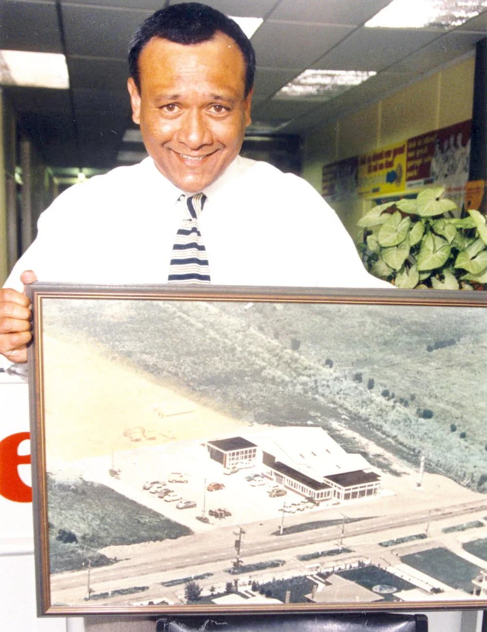 Maidstone Ford moves from 1050 Fergusson Drive to 8-10 King Street; Emiel Fong and photo of original Tom Croft Motors.