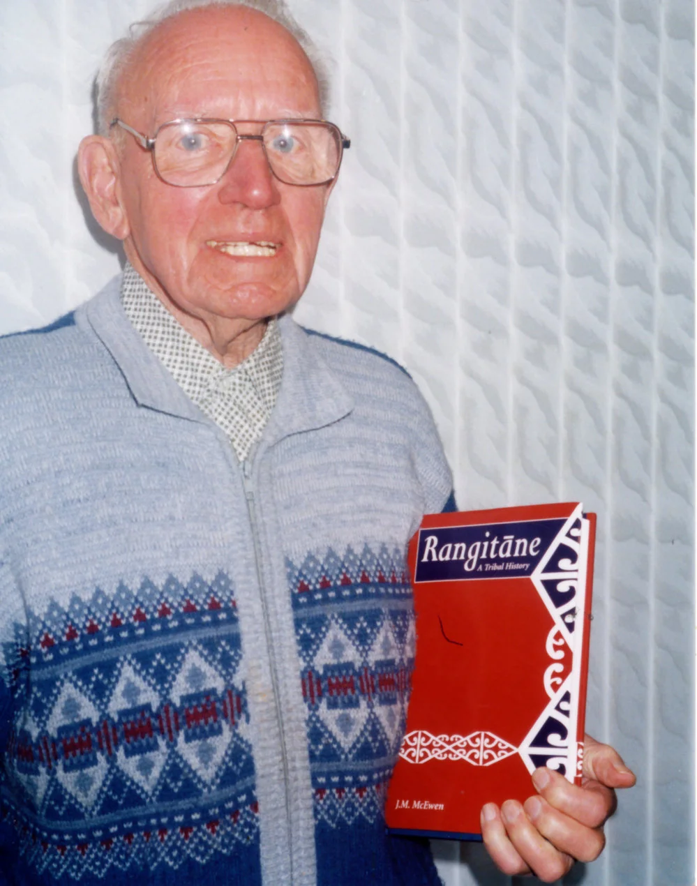 Jock McEwen publishes an updated history of the Rangitāne tribe