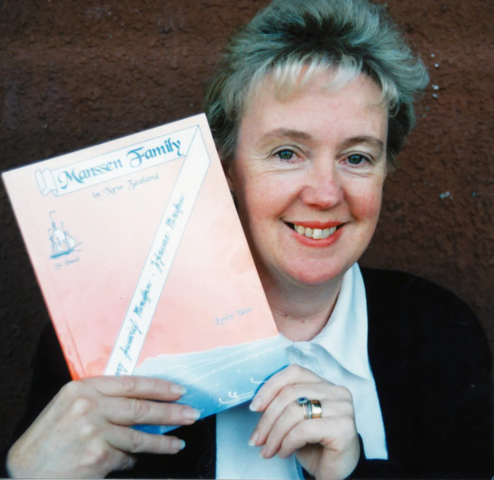 Lynley Yates, genealogist, wins 1994 Kevin McAnulty award.