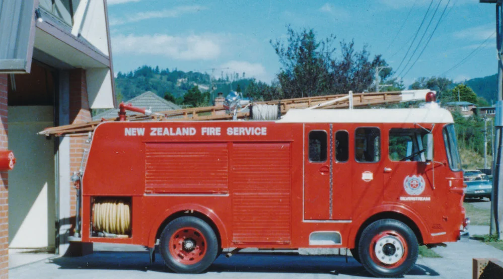 Silverstream Volunteer Fire Brigade engine, 1975-1980; Commer