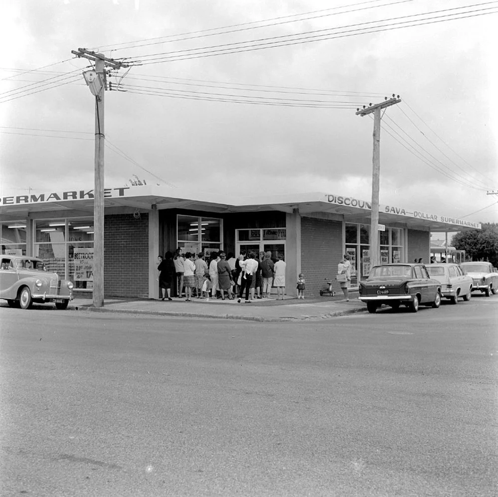 Sava-Dollar supermarket opening