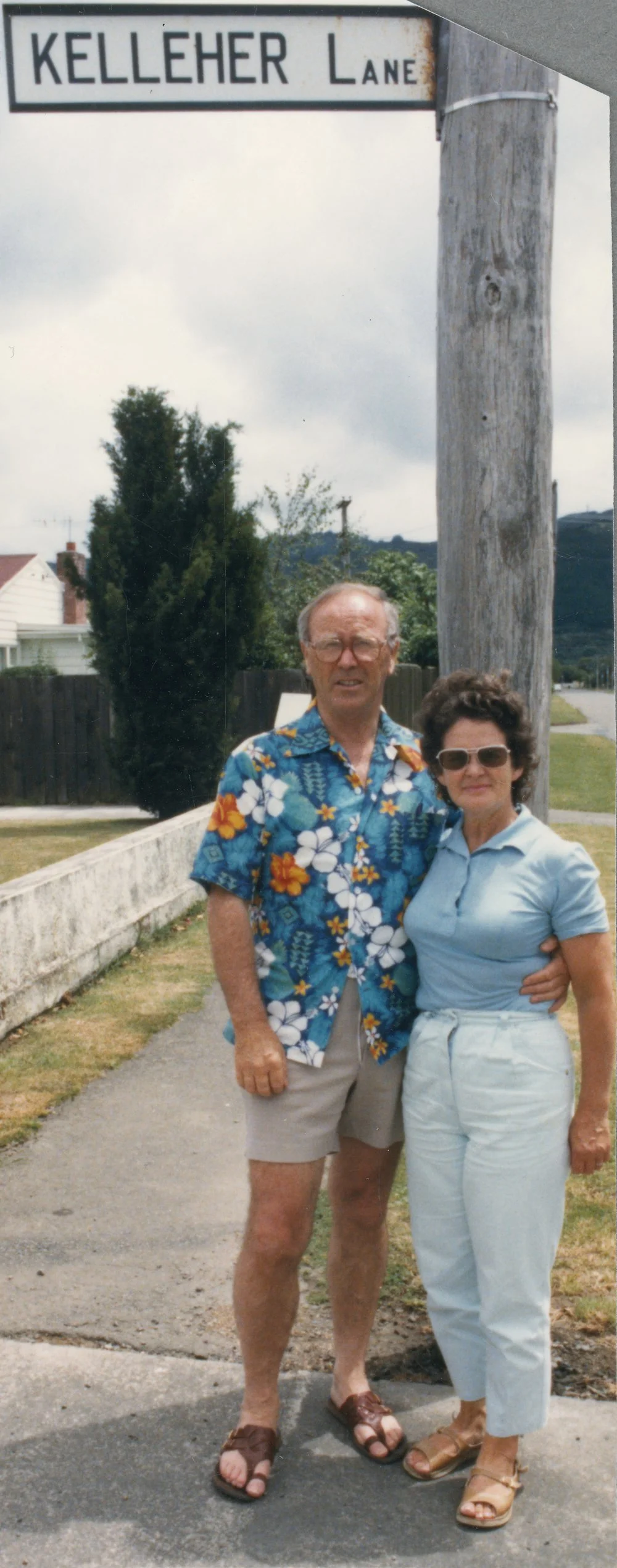 Jack & 'Johnny' at Kelleher Lane Upper Hutt [P1-297-1542]