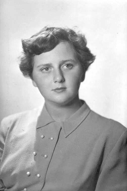 Portrait of Miss Alice Hardy
