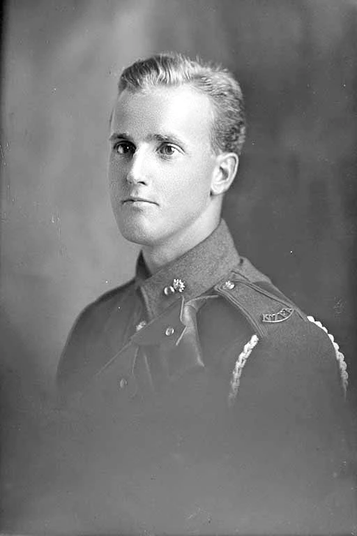 1/4 portrait of Gunner Arthur Bramwell Hudson, Reg No 2/2844, of the New Zealand Field Artillery, No. 5 Field Battery (2nd Field Artillery Brigade).