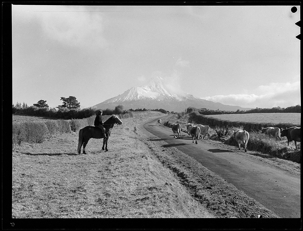 Mount Egmont (Taranaki) near Mahoe