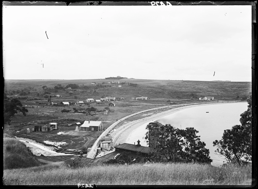 Looking south west from Takaparawha point across Okahu Bay....