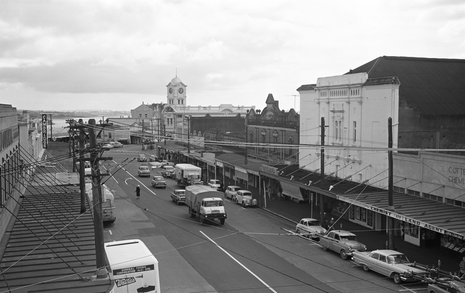 Looking west down on Ponsonby Road from...