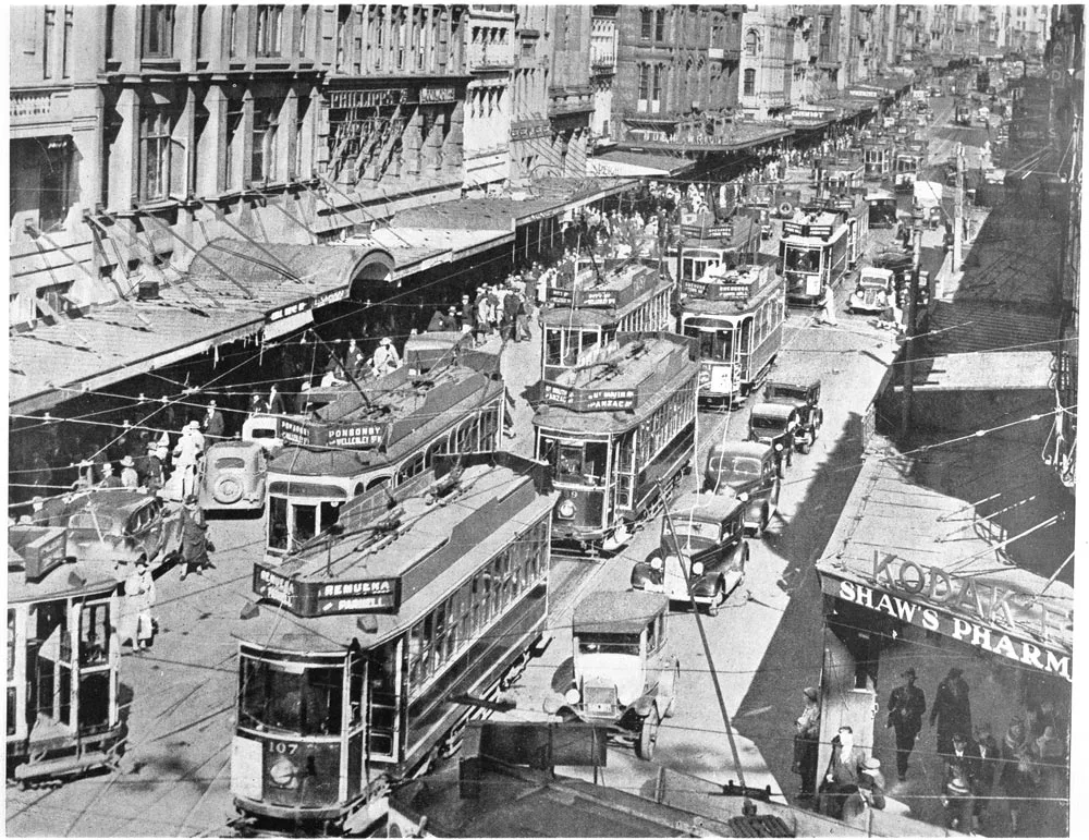 Trams in Queen Street