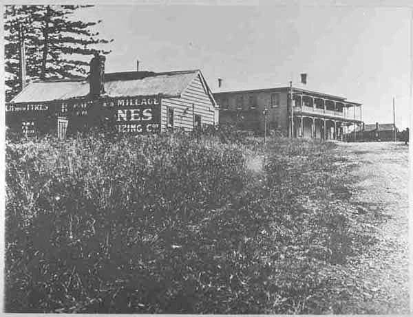 The old Harp of Erin