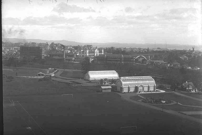A panoramic view looking west from the Auckland Museum showing....