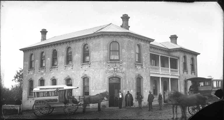 Showing the Avondale Hotel, cnr of Great...