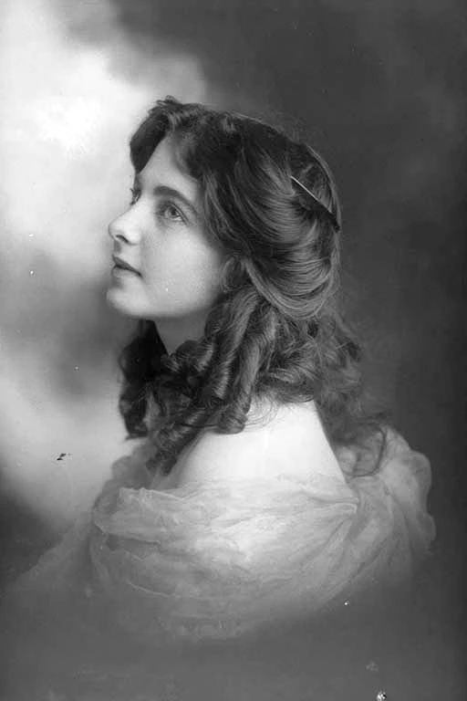 Miss Schilling 1910