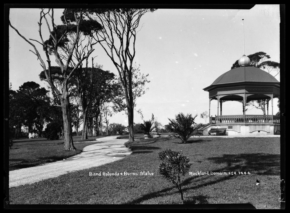 Band Rotunda and Burns Statue Auckland Domain F G R 7444