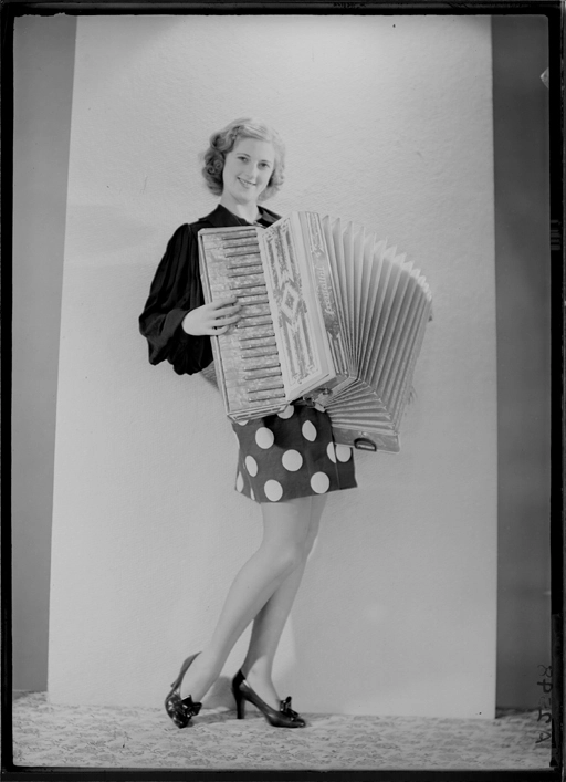 Full length portrait of a model for Atwaters Limited 1940