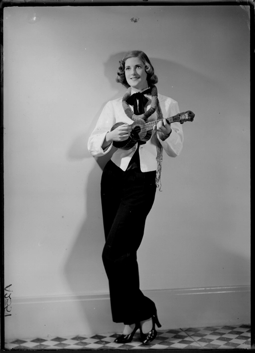 Full length portrait of a model for Atwaters Limited 1940