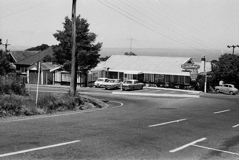 Toby Jug Restaurant, Titirangi, c1973