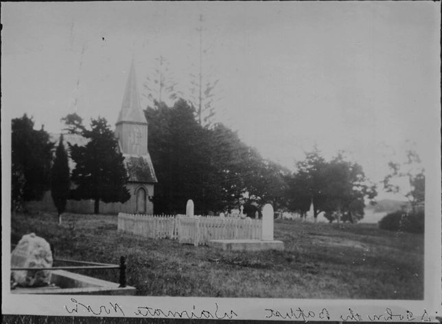 St John the Baptist Church, Waimate North and gravestones