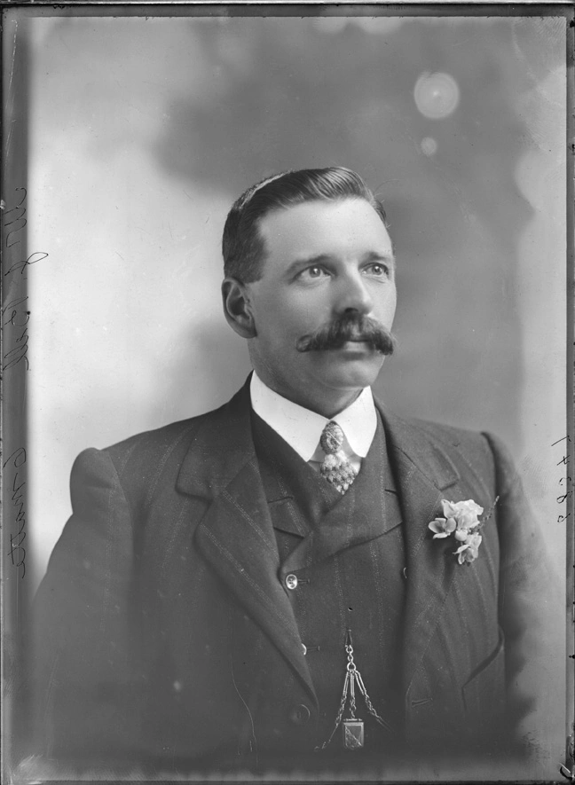 Mr J Bell 1911