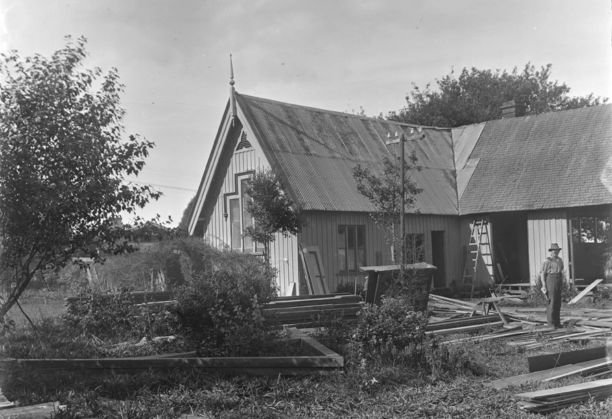 Showing Church of England Grammar School in Parnell Road, 1924