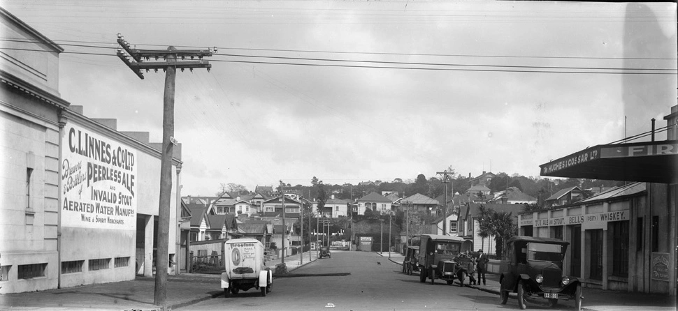Looking along Melrose Street from Khyber Pass Road...1929