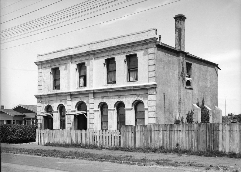 Old New Lynn Hotel, 1940