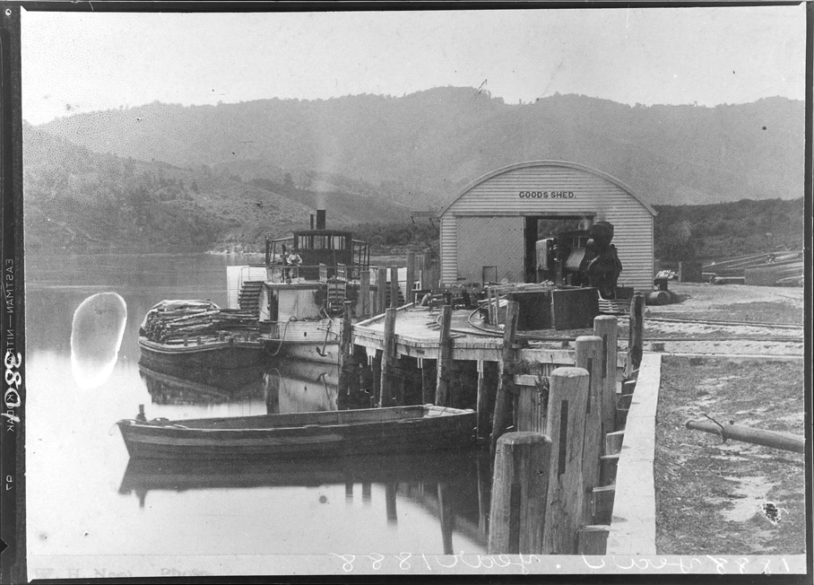 Paddlesteamer 'Delta' at the goods shed at Ngaruawahia on the Waikato River, 1888
