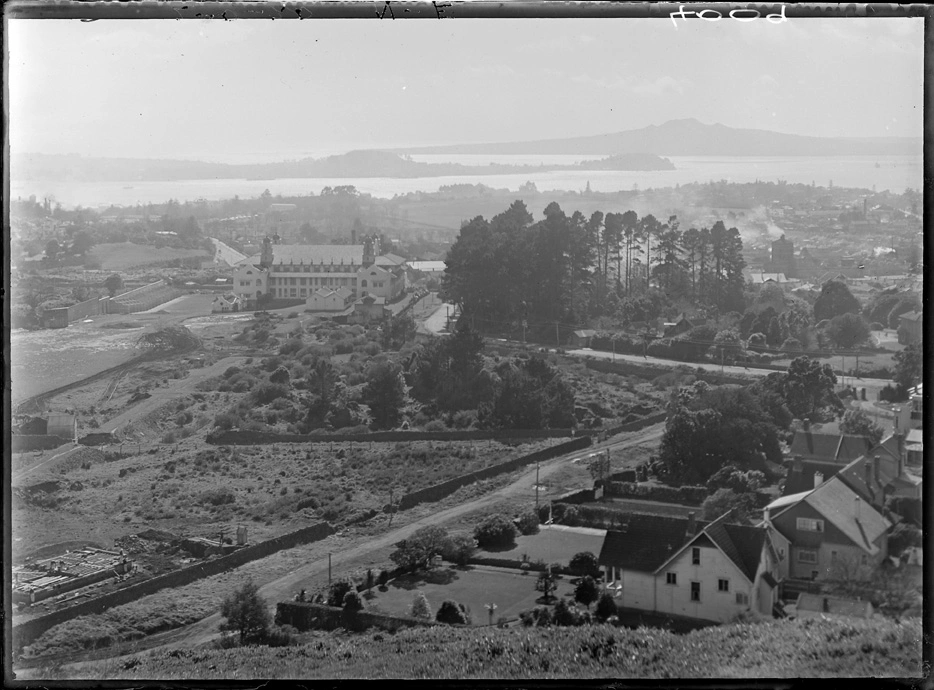 Panoramic view looking north from Mount Eden...1920