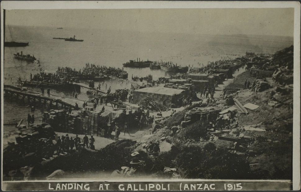 Landing at Gallipoli Anzac 1915