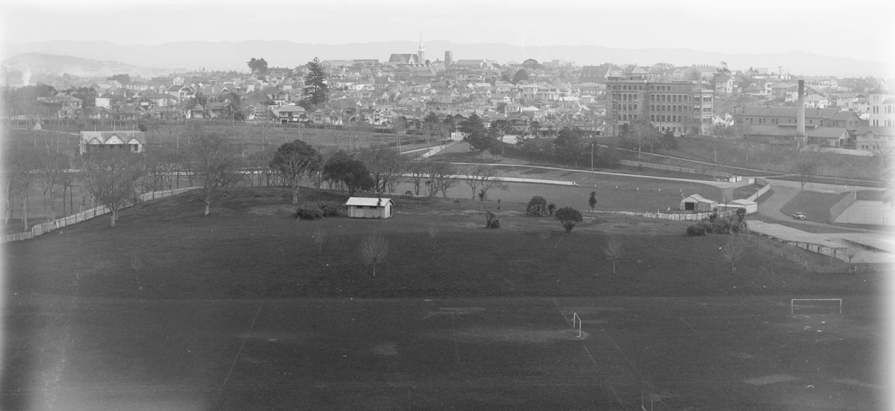 Looking west from the roof fo the Auckland Museum...1931