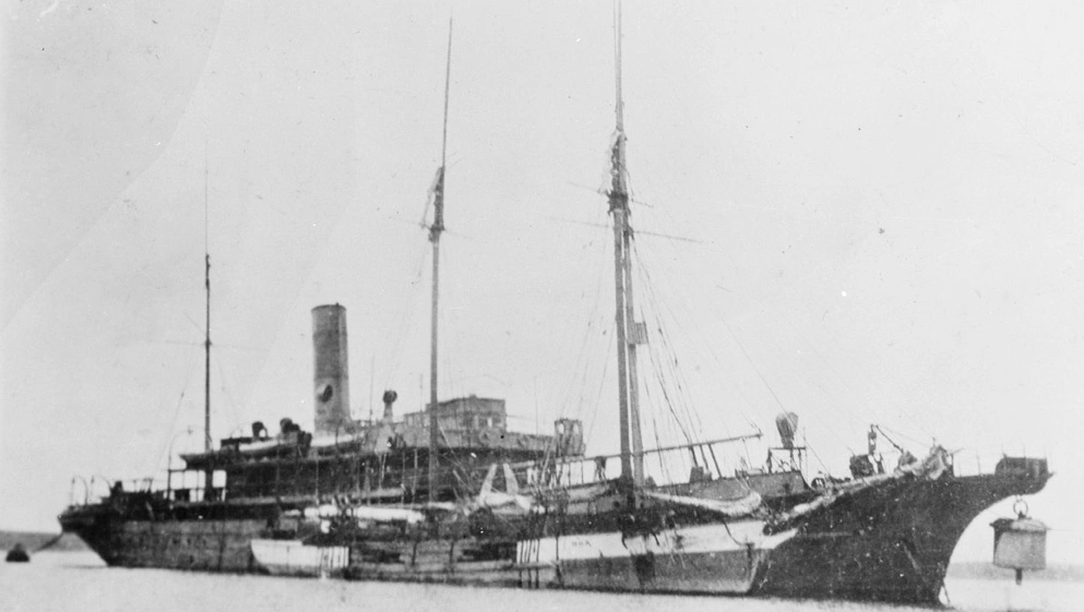 Cable steamer 'Iris'...1917