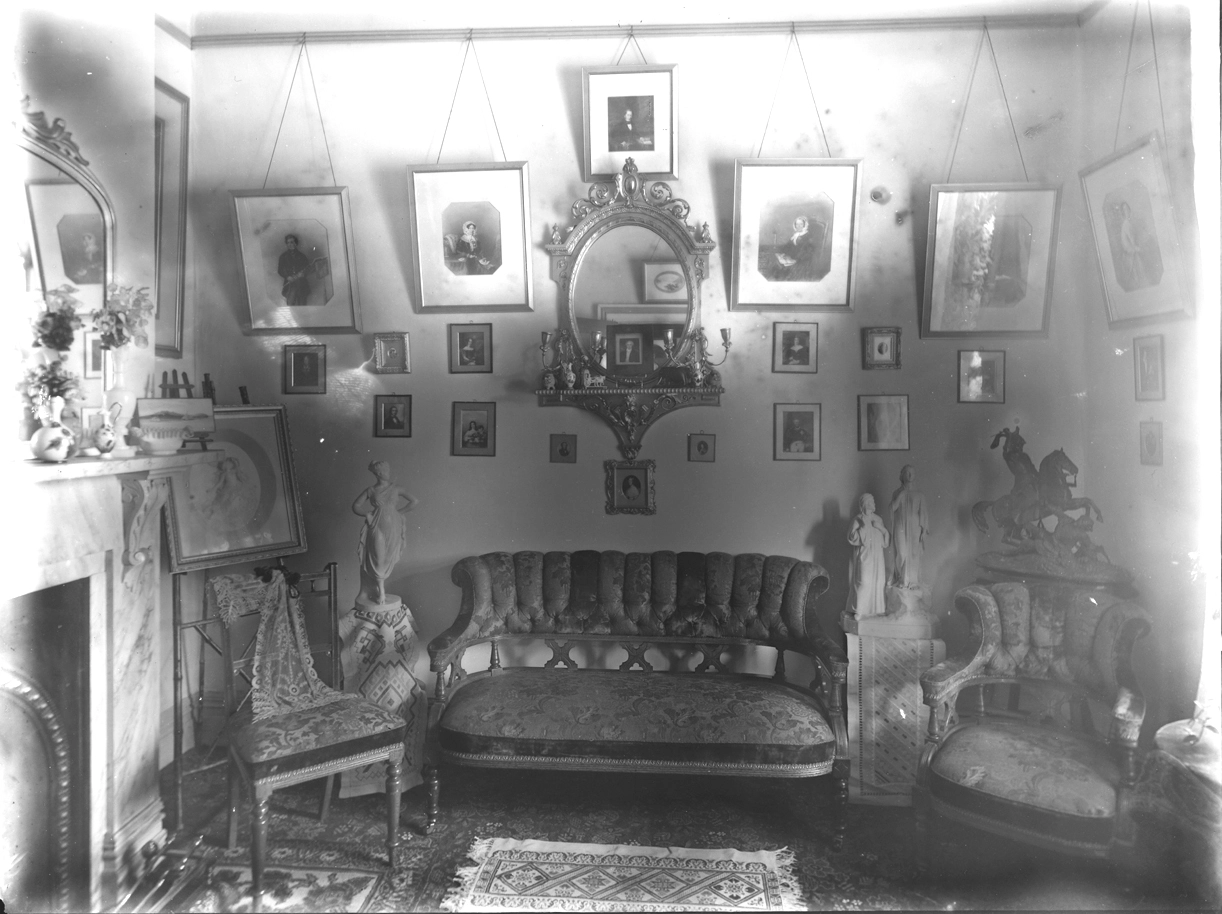 Victorian drawing room