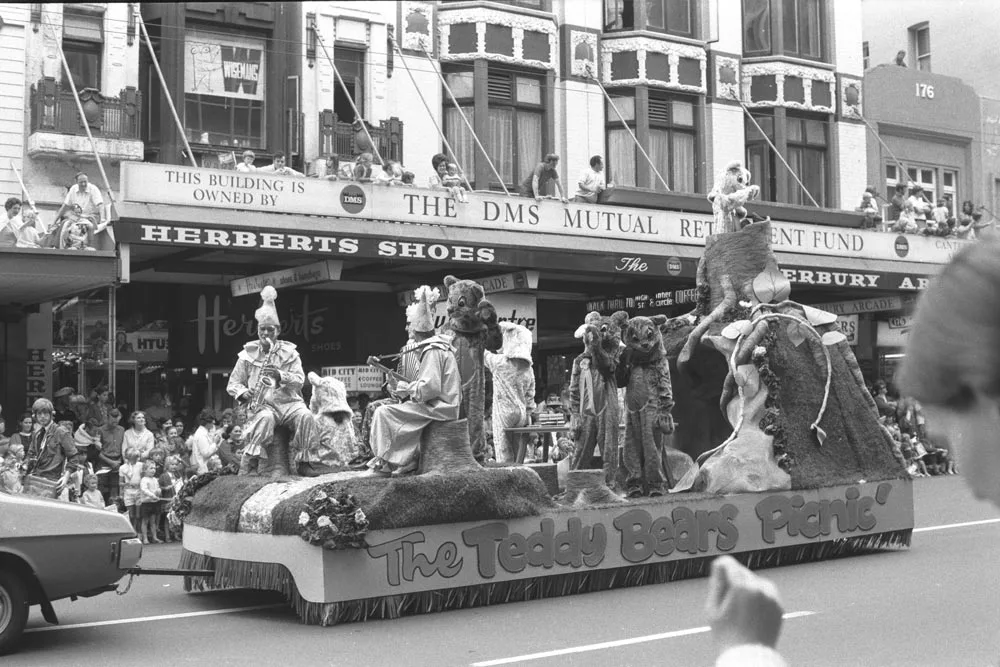 Teddy Bears Picnic float, 1972 Farmers Santa Parade