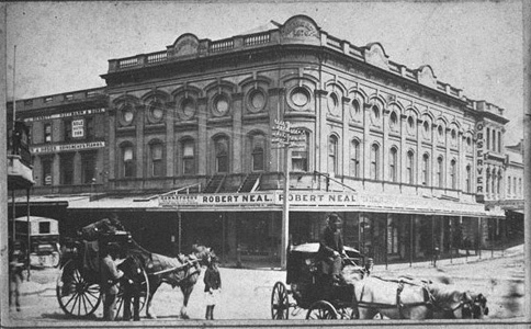 Showing the intersection of Queen and Victoria Streets, Auckland Central...