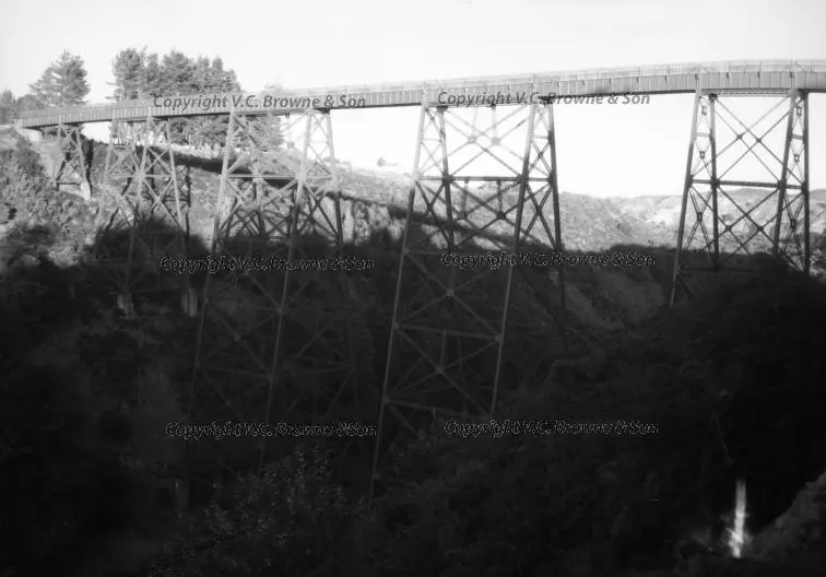 Mohaka Viaduct (Palmerston North Gisborne Line)... (14122/14149)