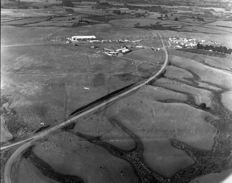 Looking SE along Te Arei Rd. and over Bell Bloc... (NP1-47/2)