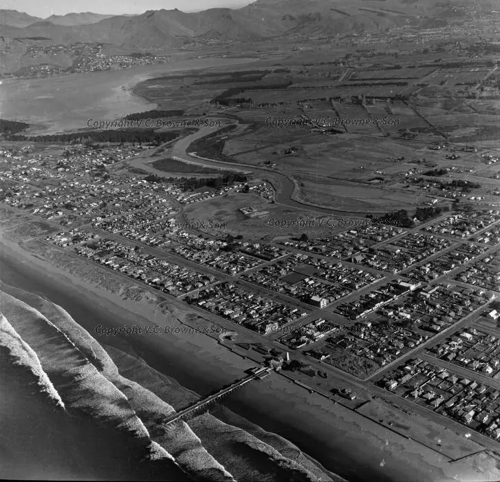 Looking SW over New Brighton and Bromley to Por... (OT1-51/33)