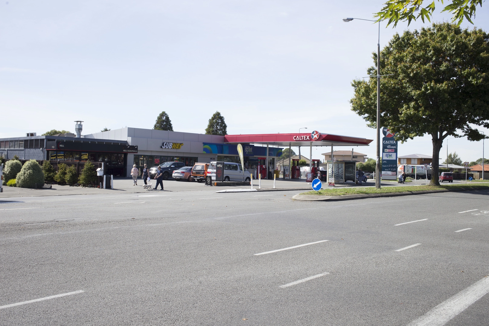 Caltex, Subway and Hell Pizza, Harewood Road