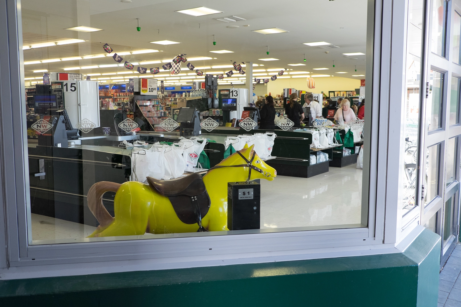 Looking into New World supermarket, Halswell